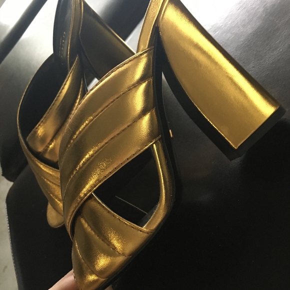 Gucci Webby Heels, Size 38.5 - Picture 2 of 4